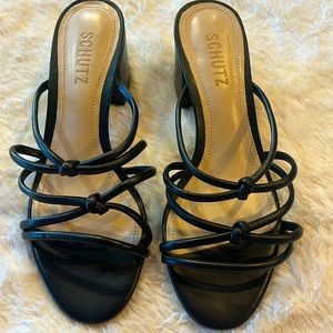 NWOB- Women’s Schultz Princey Strappy Sandals Size 6 1/2
